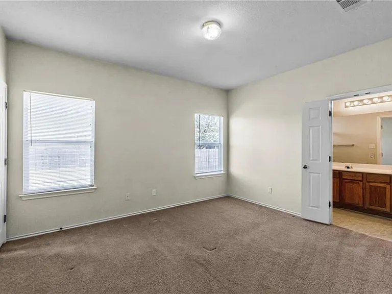 603 Wiley St — Photo 8