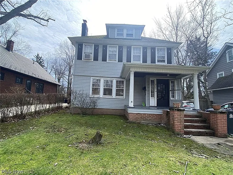 3340 E Fairfax Rd — Photo 1