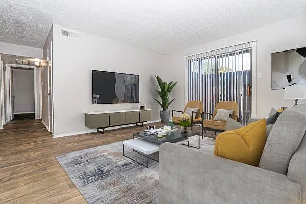 Dakota Apartments — Photo 20