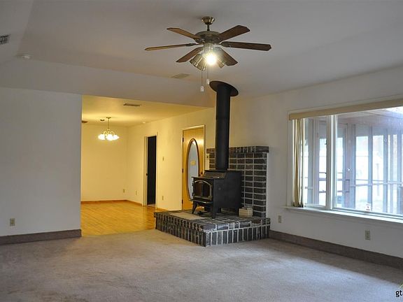 3rd image of 2103 Christopher Dr