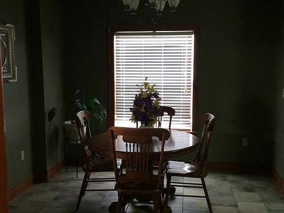 4th image of 245 Sugar Plum St