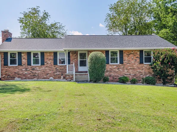 17 Pinehurst Dr, Daleville, VA 24083