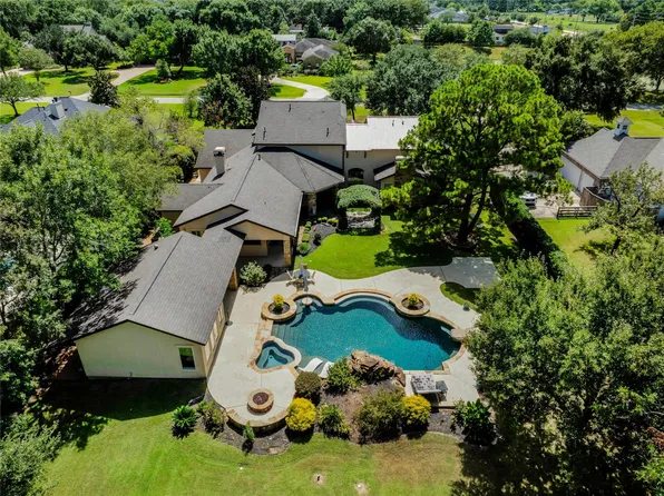 12718 Hunters Canyon Ln, Cypress, TX 77429