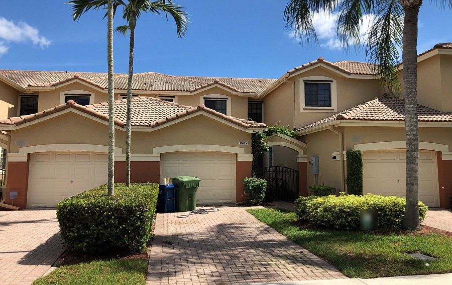 1st image of 3805 Pond Apple Dr