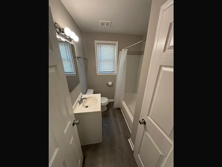 6202 Everall Ave — Photo 9