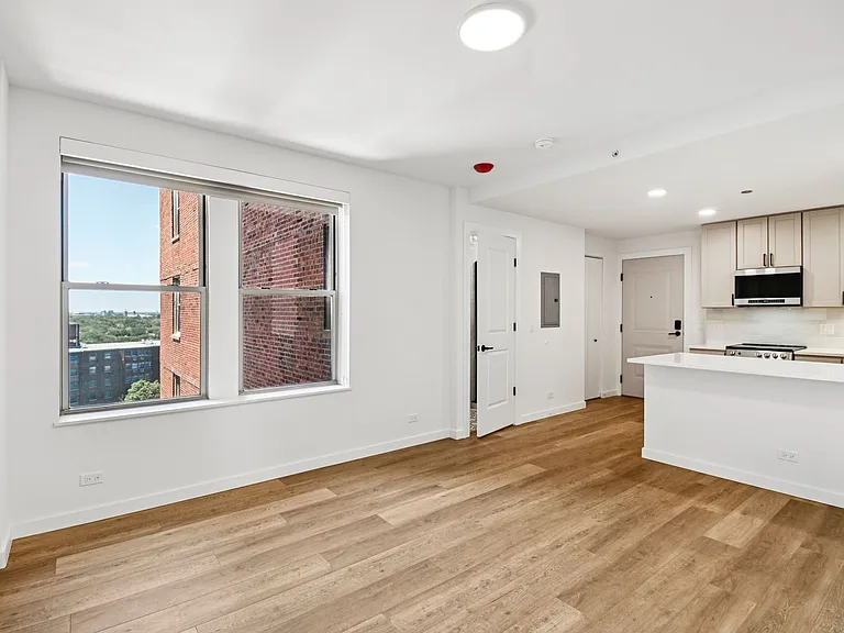 The Nest at Lincoln Park West — Photo 37