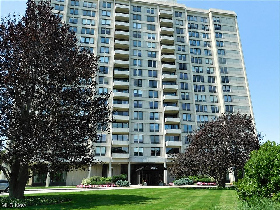 2nd image of 2 Bratenahl Pl APT 3