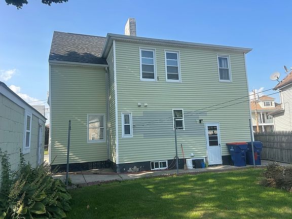 2nd image of 28 Gosnold St