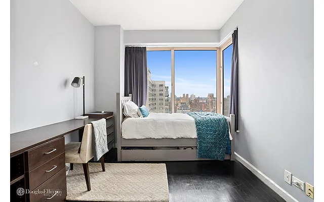 Rented by Douglas Elliman | media 15