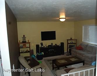 3rd image of 4590 W Hummel Cir