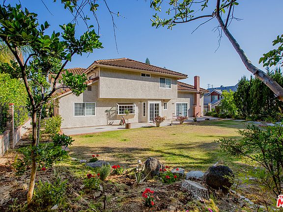 2nd image of 2460 Flintridge Dr