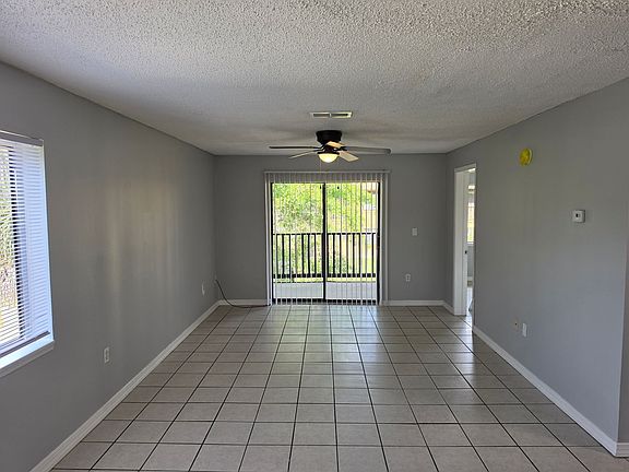3rd image of 2526 S Oak Ave APT A