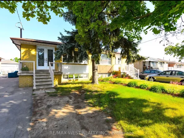 153 Vodden St E, Brampton, ON