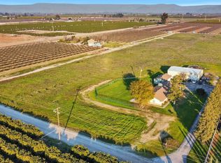 1136 S Del Rey Ave, Sanger, CA 93657