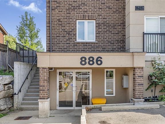 2nd image of 886 Golf Links Rd #302