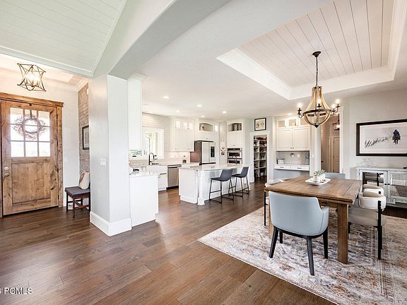 2nd image of 900 S Price Farm Ct
