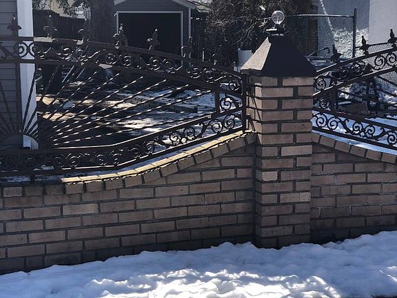 3rd image of 80 Burr Ave