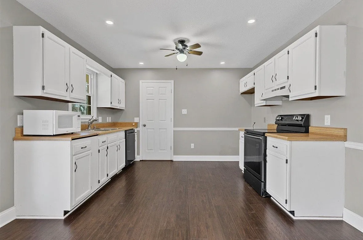 729 Collett Rd — Photo 3