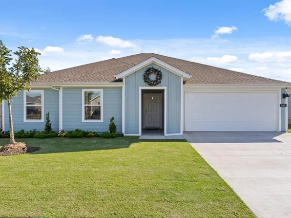 303 E Seville St, Siloam Springs, AR 72761