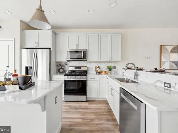 41 Ways Ln, Kennett Square, PA 19348