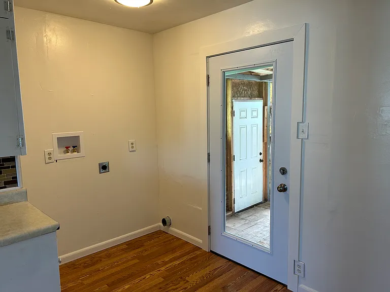 1282 Gainard St — Photo 9
