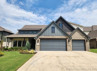 7204 E Oakland St, Broken Arrow, OK 74014