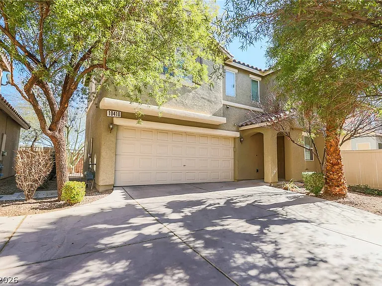 10410 Lady Angela St — Photo 3