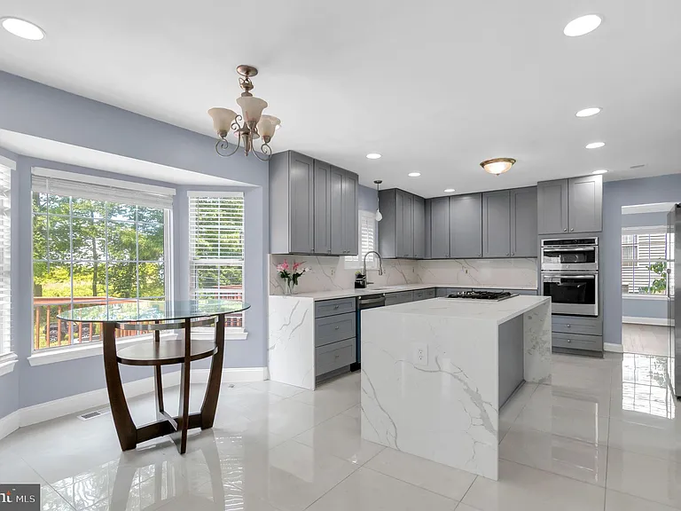 15704 Beau Ridge Dr — Photo 11