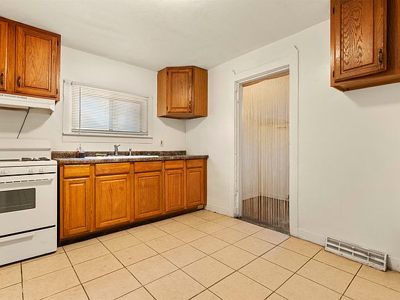 5th image of 1107 Ashland Ave