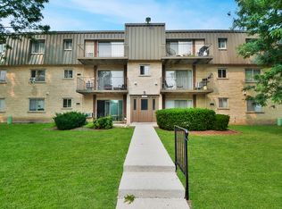 575 Fairway View Dr APT 3H, Wheeling, IL 60090