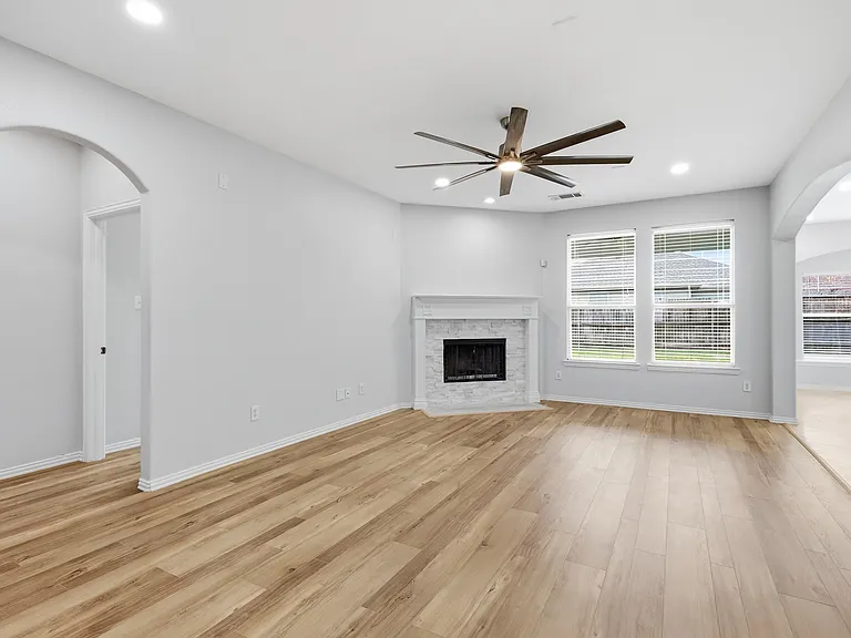 14710 Crystal Lake Dr — Photo 33