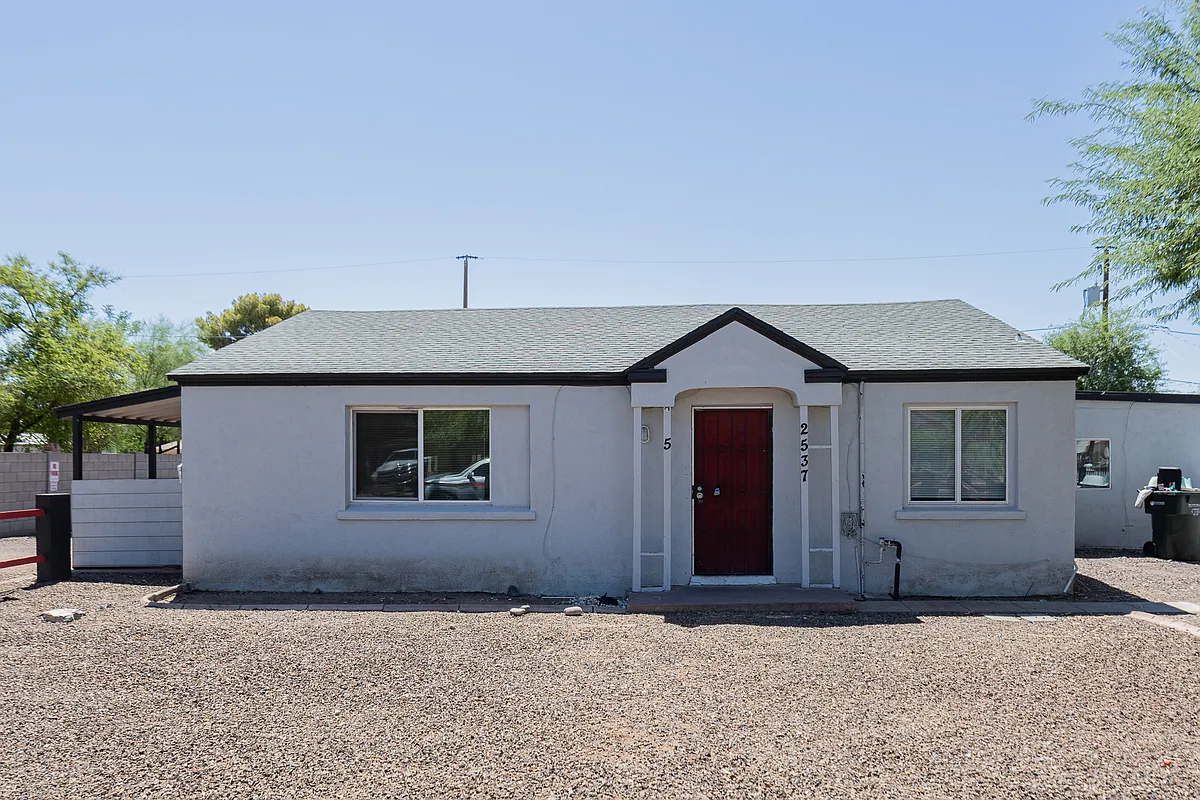 Photo 2 of 14 - 2537 E Willetta, Phoenix Az - Phoenix, AZ 2_09052024 - 2537 E Willetta, Phoenix Az