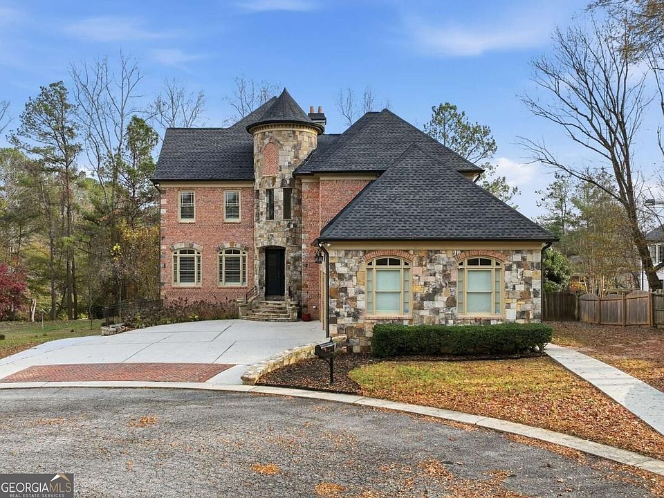 1st image of 7611 Regency Cir