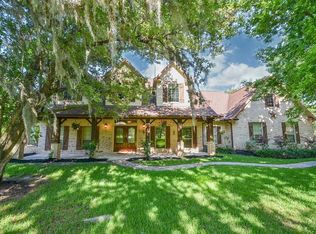 3414 Woodbine Dr, Weston Lakes, TX 77441
