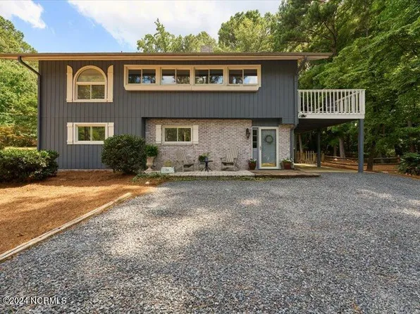 91 S Lakeshore Drive, Whispering Pines, NC 28327