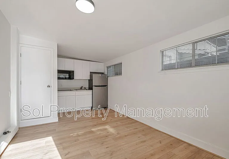 822 Eaton St #B — Photo 17