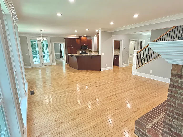 2041 English Ln — Photo 25