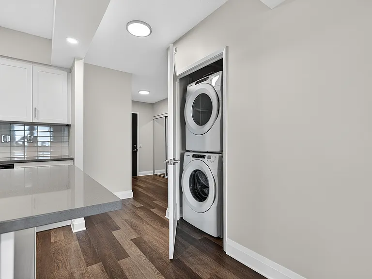 1580 Rockwell Dr — Photo 8