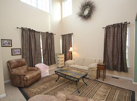 3rd image of 1414 Sweetbay Ln