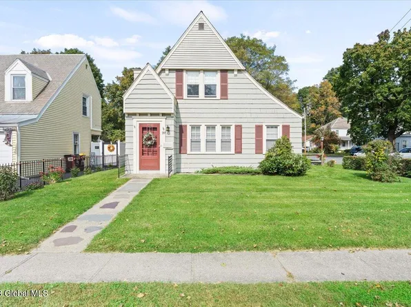 39 Coleman Avenue, Hudson Falls, NY 12839