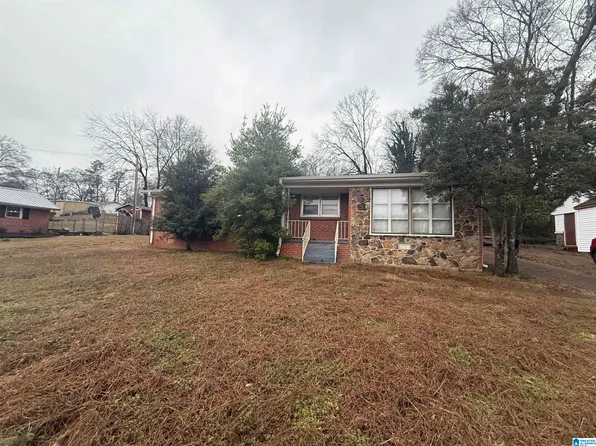 1014 Madison Ave, Tuscumbia, AL 35674