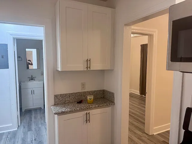 2615 Somerset Dr — Photo 3