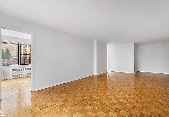 3rd image of 200 E 15th St APT 8H