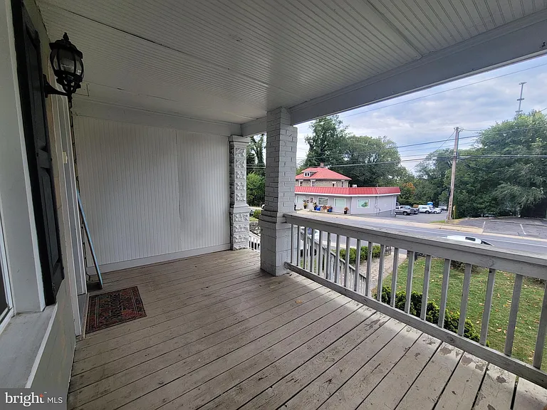 235 Millwood Ave — Photo 5