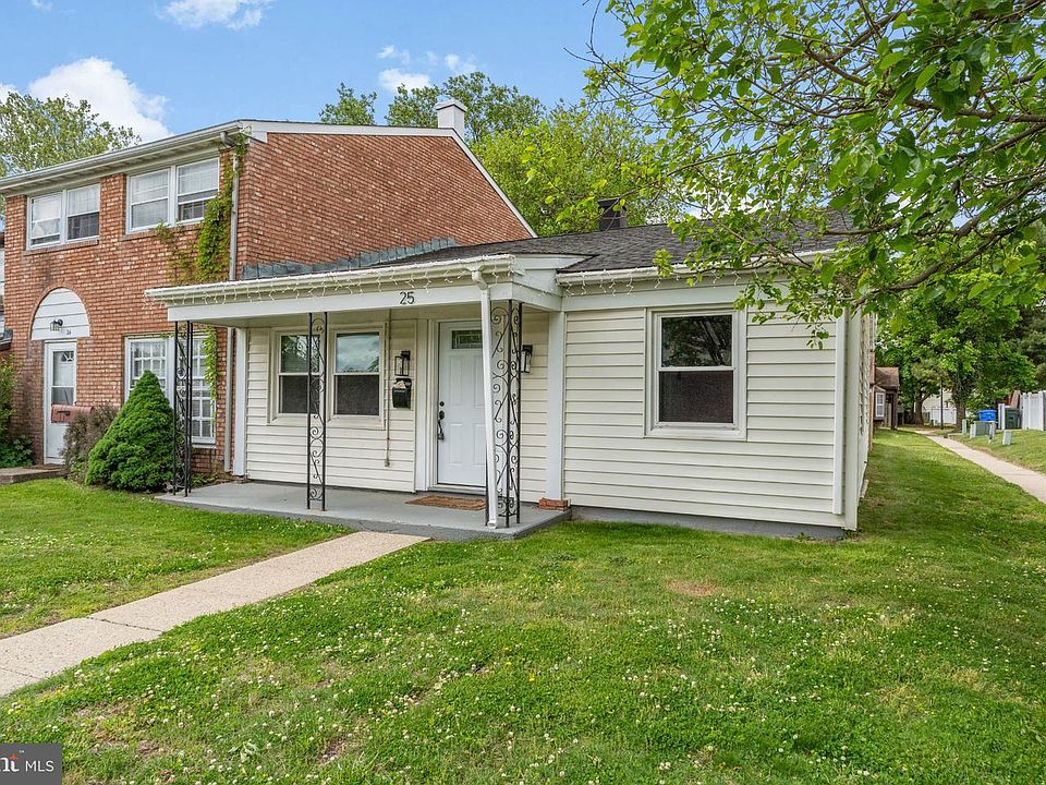 1st image of 25 Roberts Pl
