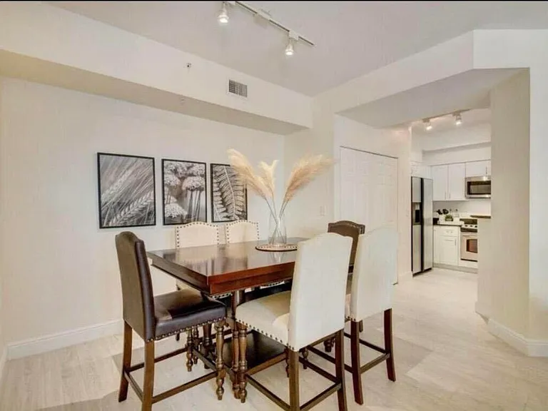 802 Windward Way #216 — Photo 5