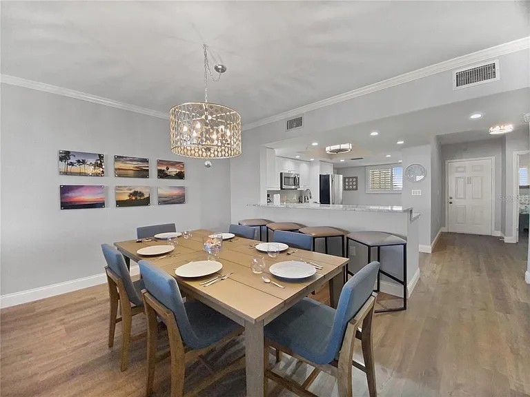 1445 Gulf Of Mexico Dr #305 — Photo 19