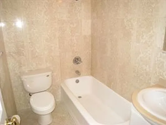 Rented by Classic Marketing- 530 Park1 | media 3