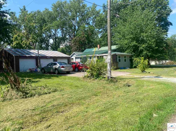 207 W 2nd St, Lowry City, MO 64763