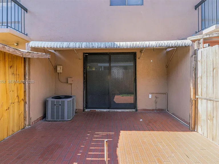 1811 SW 107th Ave #2302 — Photo 21